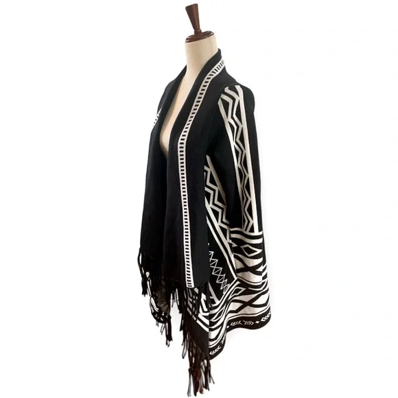 Chico's Aztec Wrap Cardigan Size 1 (Small 8/10) - Picture 5 of 12